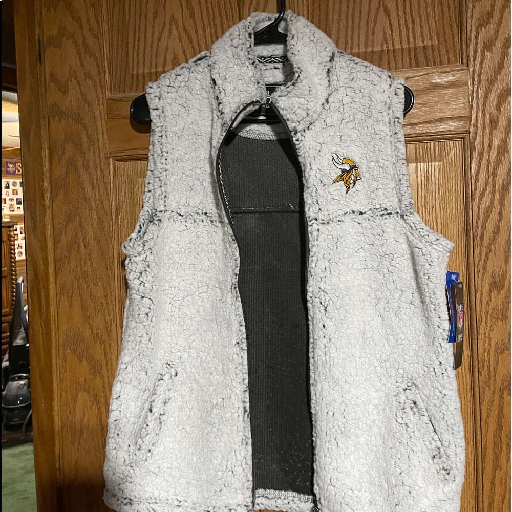 Minnesota Vikings vest Sherpa never worn